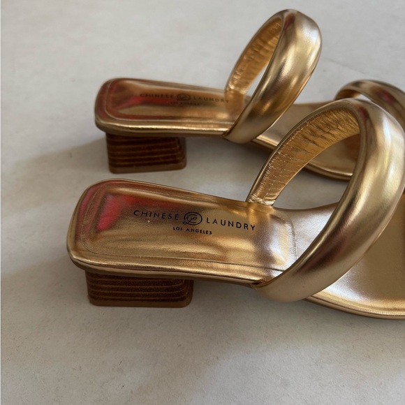 Chinese Laundry Gold Block Heel Sandals - Picture 4 of 5